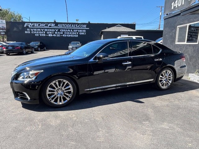 Used 2017 Lexus LS 460 w/ Comfort Package image 16