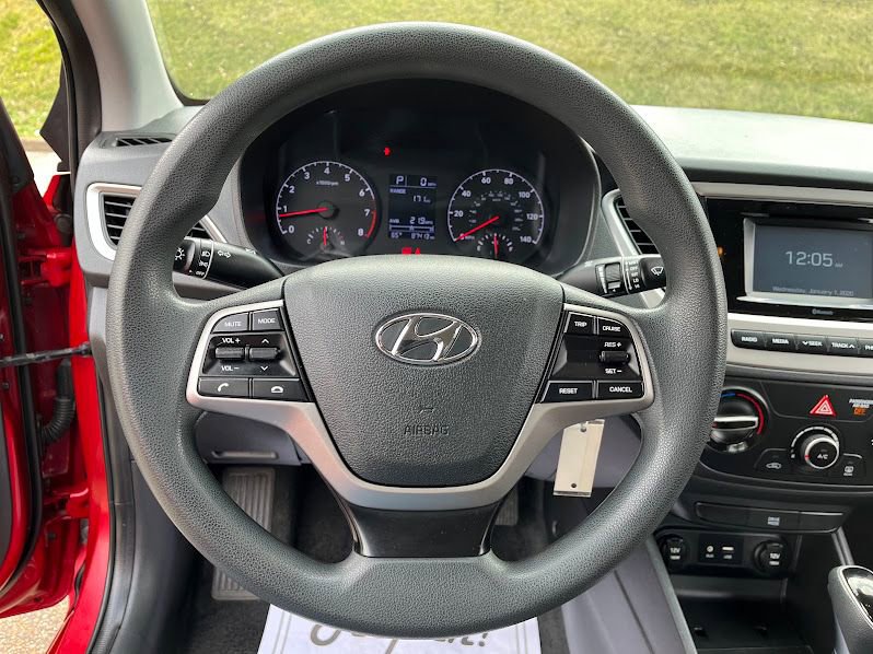 Used 2019 Hyundai Accent SE image 12