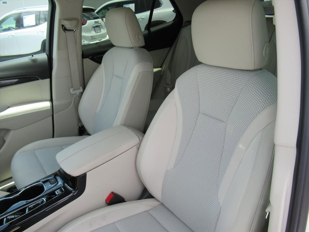 Used 2023 Buick Envision Preferred AWD/4WD image 16