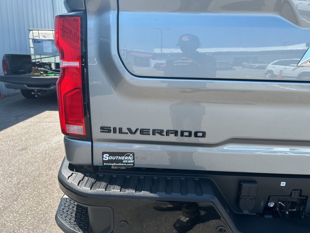 Used 2025 Chevrolet Silverado 2500 LT w/ Trail Boss Package AWD/4WD image 23