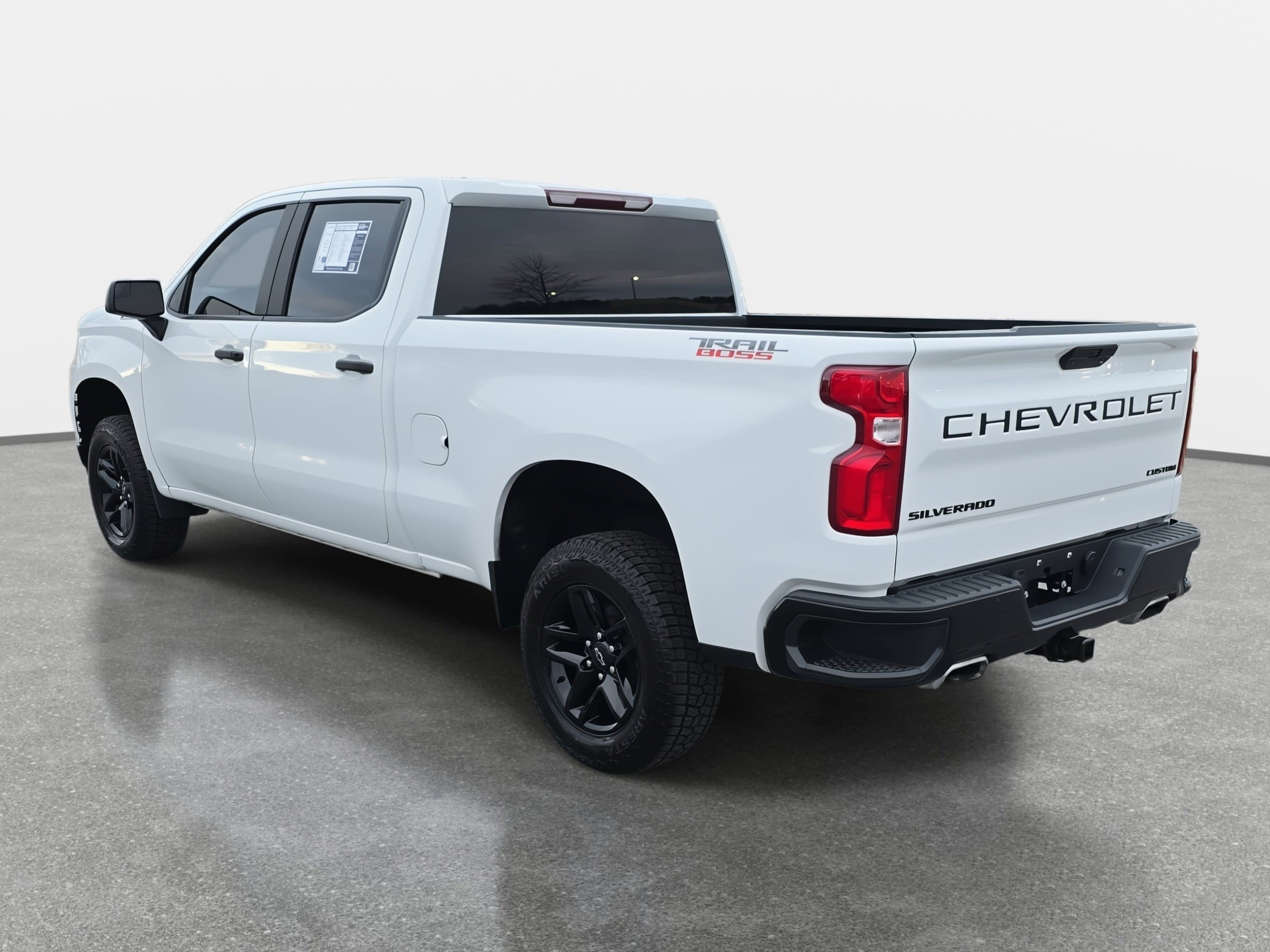 Used 2021 Chevrolet Silverado 1500 Custom Trail Boss w/ LPO, Dark Essentials Package image 7
