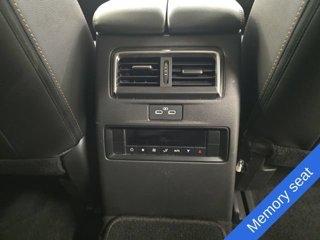 Used 2024 MAZDA CX-90 3.3 Turbo w/ Premium Package AWD/4WD image 13