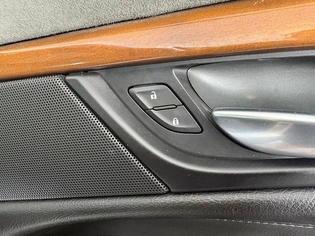 Used 2019 Cadillac Escalade Luxury AWD/4WD image 41