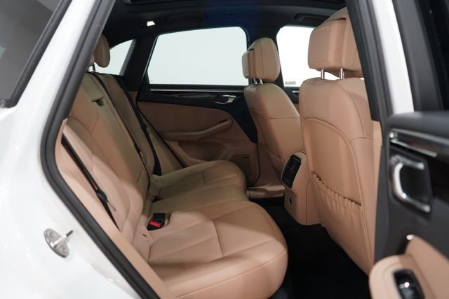 Used 2023 Porsche Macan Turbo AWD/4WD image 34