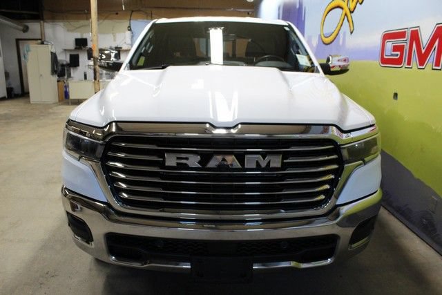 Used 2025 RAM 1500 Laramie AWD/4WD image 2