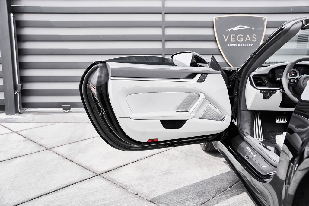 Used 2024 Porsche 911 Turbo S image 27