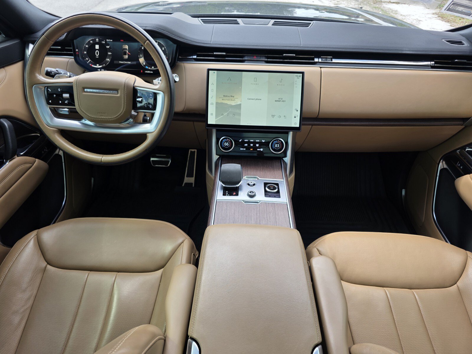 Used 2023 Land Rover Range Rover SE AWD/4WD image 4