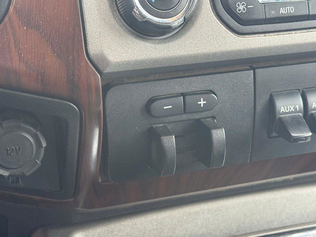 Used 2016 Ford F350 Lariat w/ Lariat Ultimate Package image 27