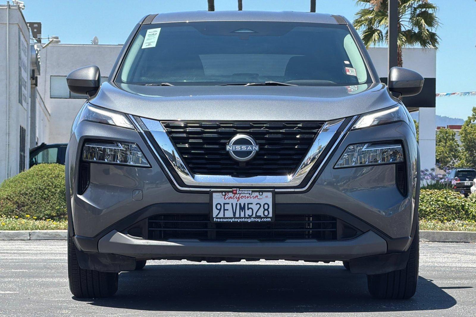 Used 2023 Nissan Rogue SV FWD image 11
