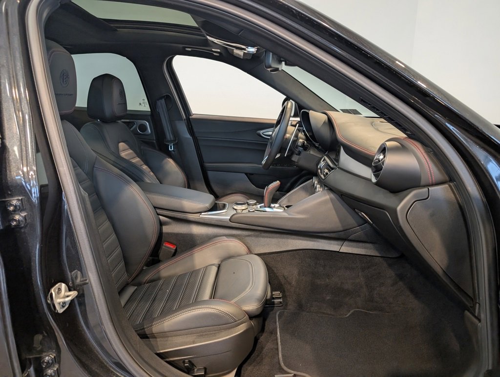 Used 2024 Alfa Romeo Giulia Ti image 30