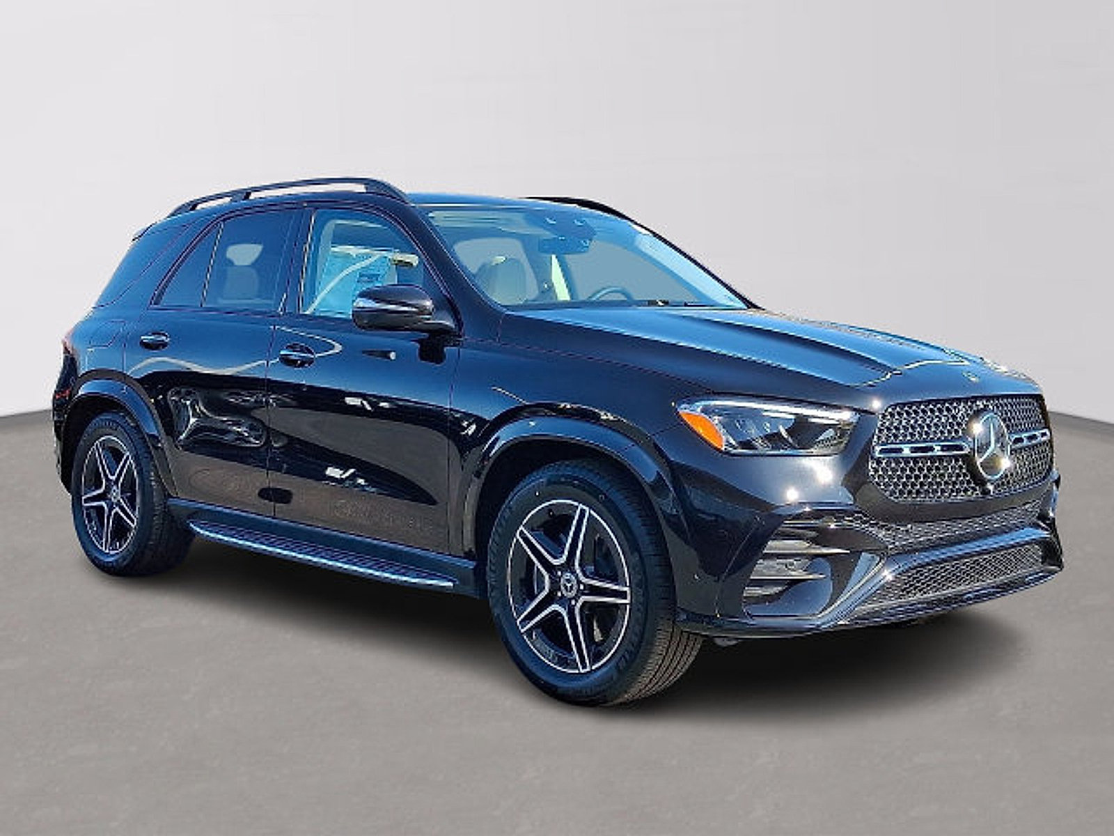 Certified 2026 Mercedes-Benz GLE 450 4MATIC image 3