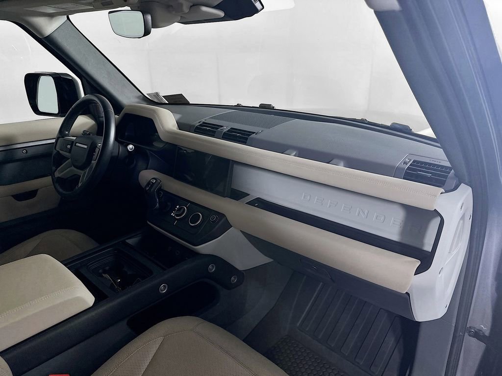 Used 2020 Land Rover Defender 110 S image 32