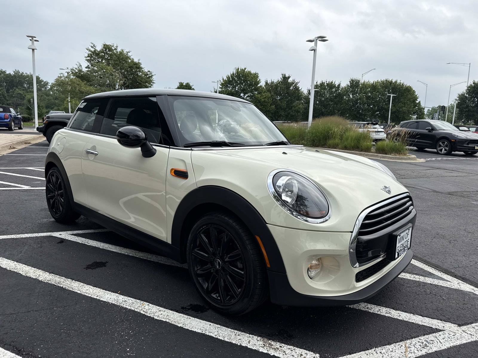 Used 2019 MINI Cooper 2-Door Hardtop FWD image 4