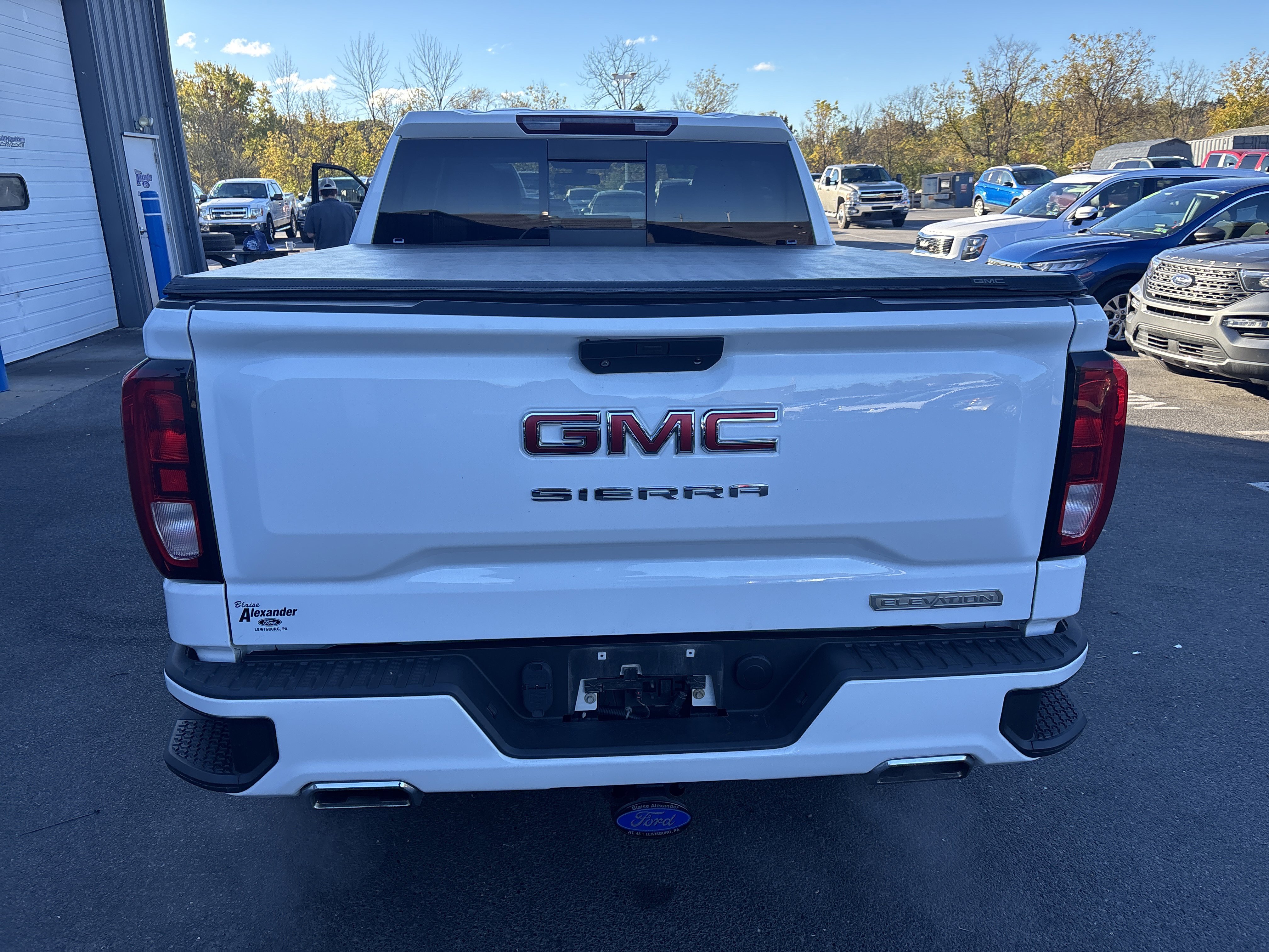 Used 2019 GMC Sierra 1500 Elevation video 4