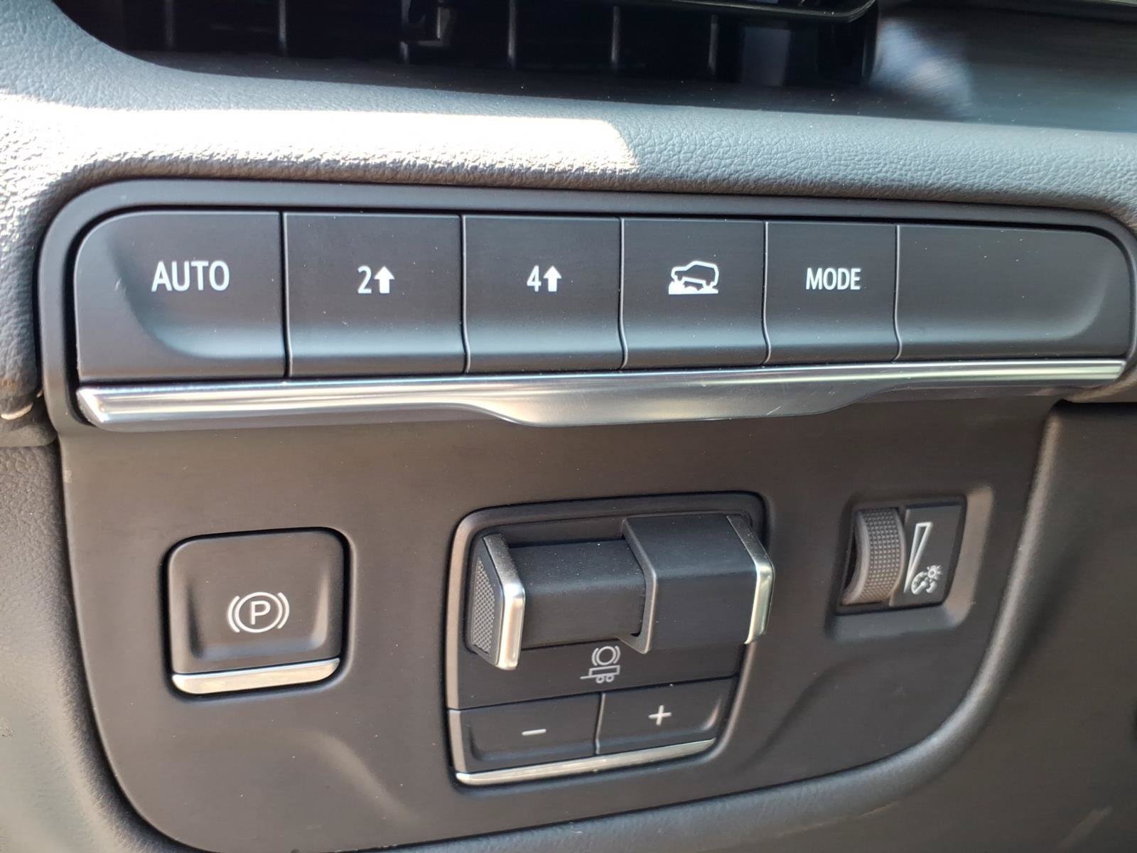 Used 2023 Cadillac Escalade ESV Sport AWD/4WD image 10