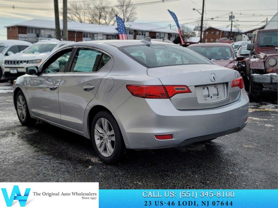 Used 2013 Acura ILX 4dr Sdn 2.0L image 4