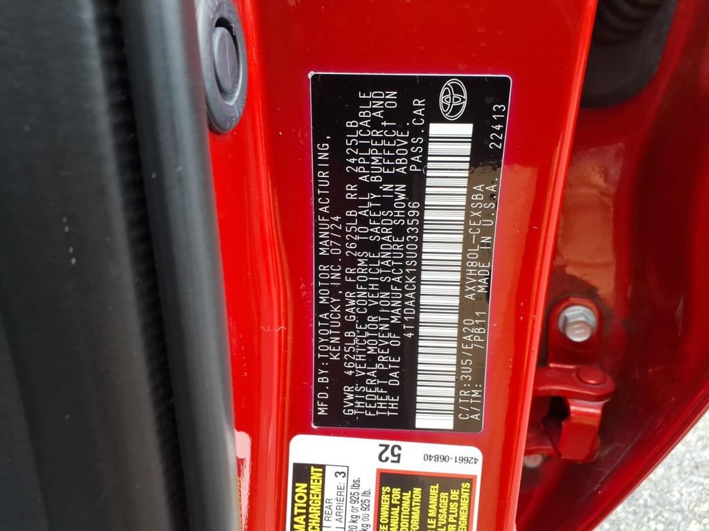 Used 2025 Toyota Camry SE FWD image 31