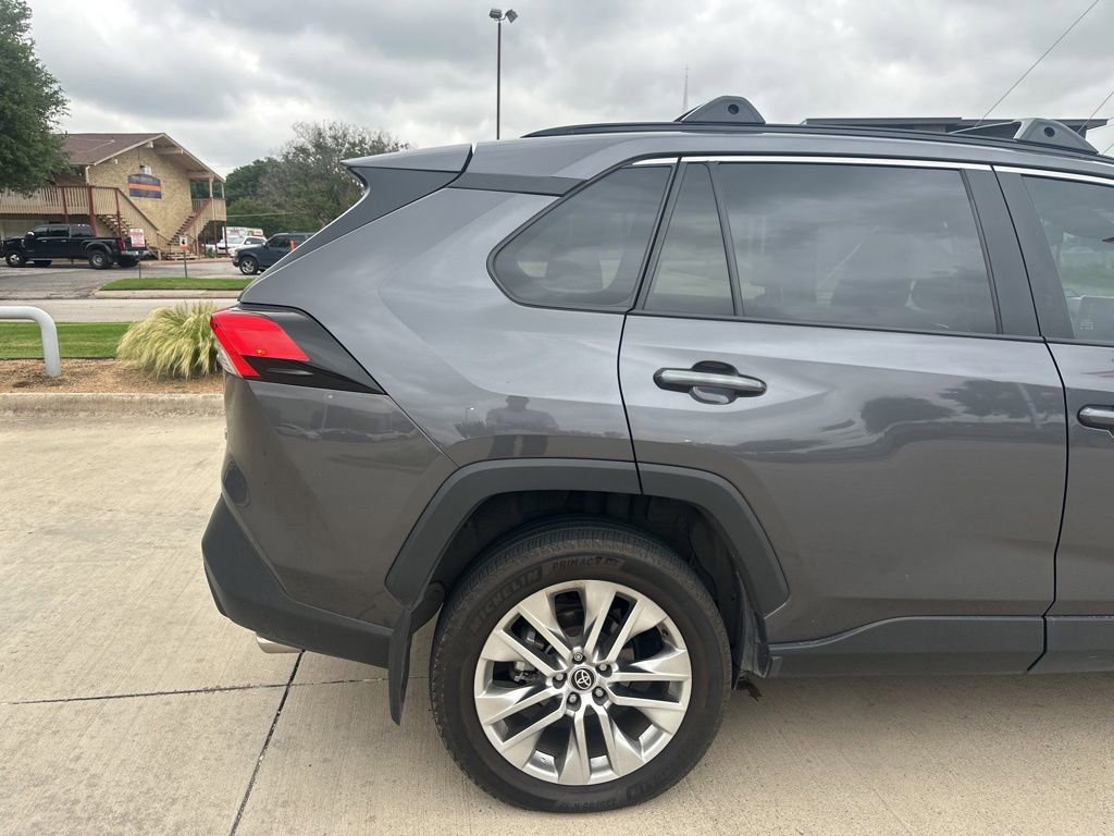 Used 2023 Toyota RAV4 XLE Premium FWD image 9