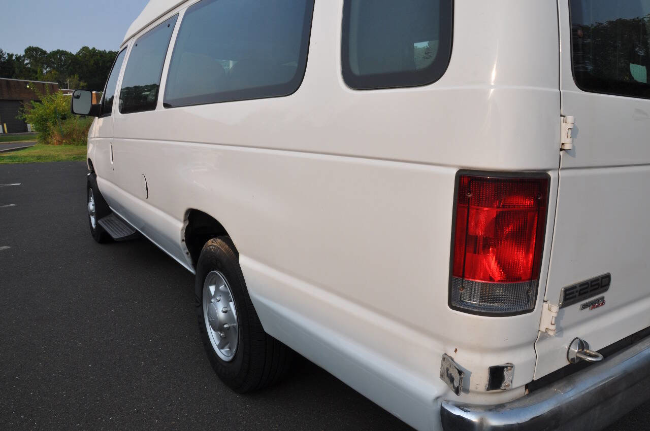 Used 2013 Ford E-250 and Econoline 250 Extended w/ PWR Group image 10