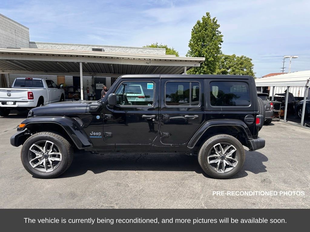 Used 2024 Jeep Wrangler Unlimited w/ LED Headlamp & Fog Lamp Group image 2