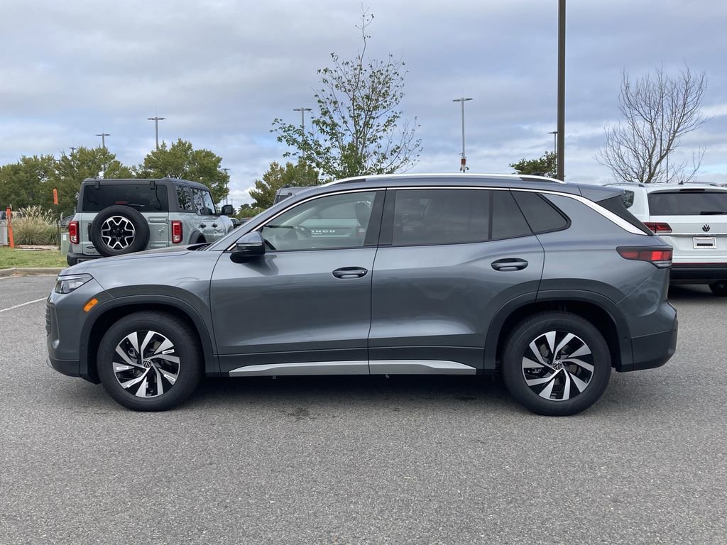 New 2025 Volkswagen Tiguan S image 2