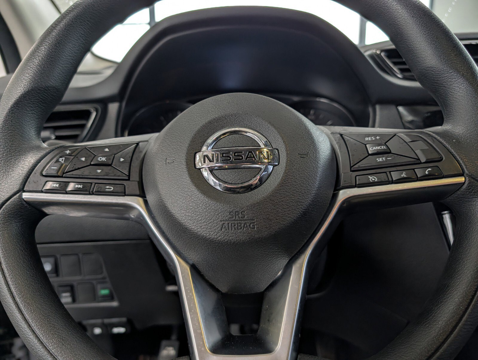 Used 2019 Nissan Rogue Sport SV image 18