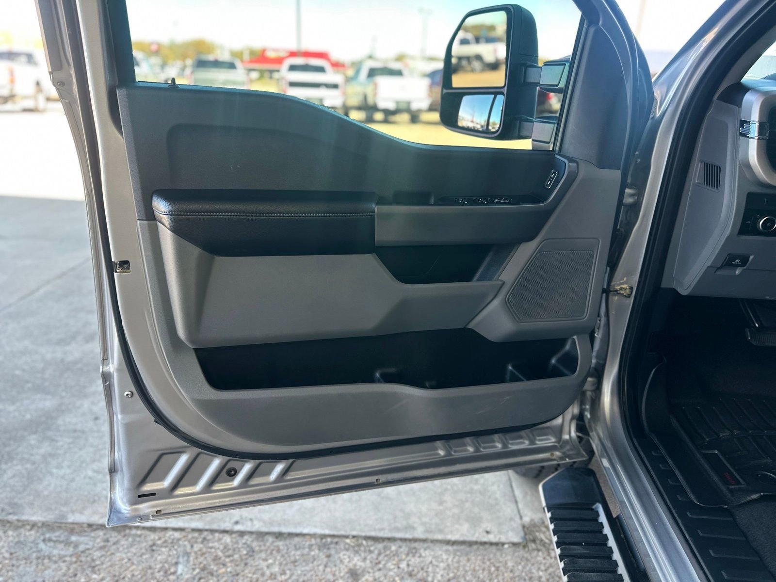 Used 2023 Ford F250 XL w/ STX Appearance Package image 24