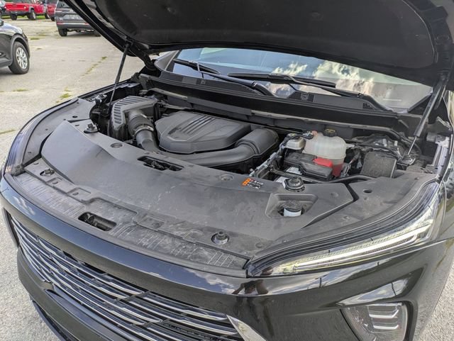 Used 2025 Buick Enclave Preferred FWD image 40