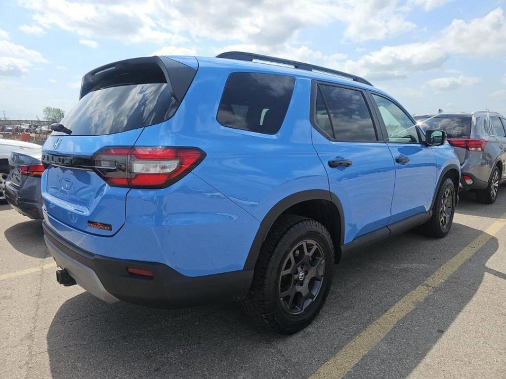 Used 2024 Honda Pilot TrailSport image 4