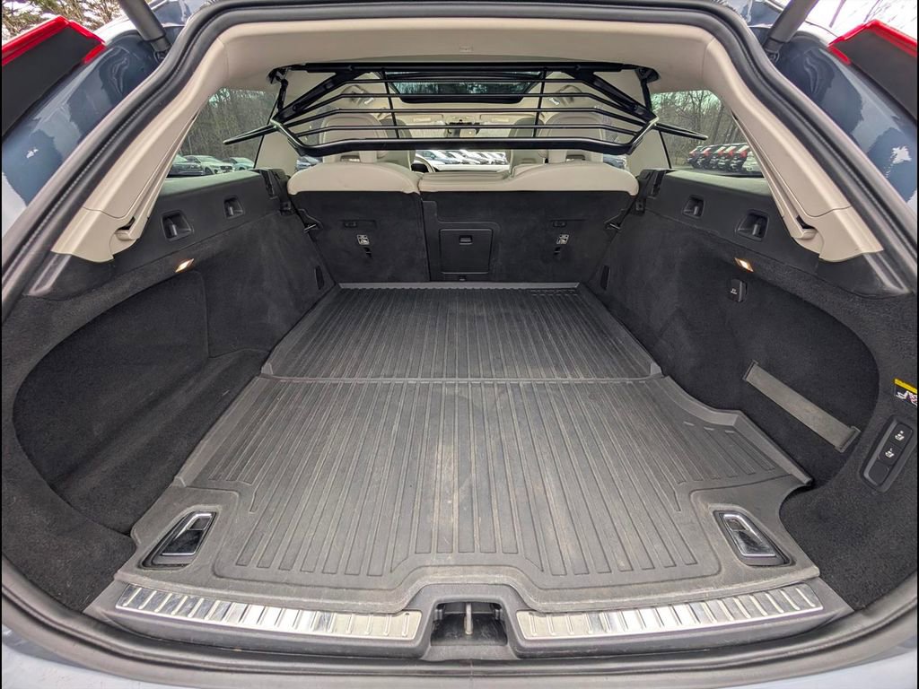 Used 2018 Volvo V90 T6 Cross Country w/ Convenience Package AWD/4WD image 9