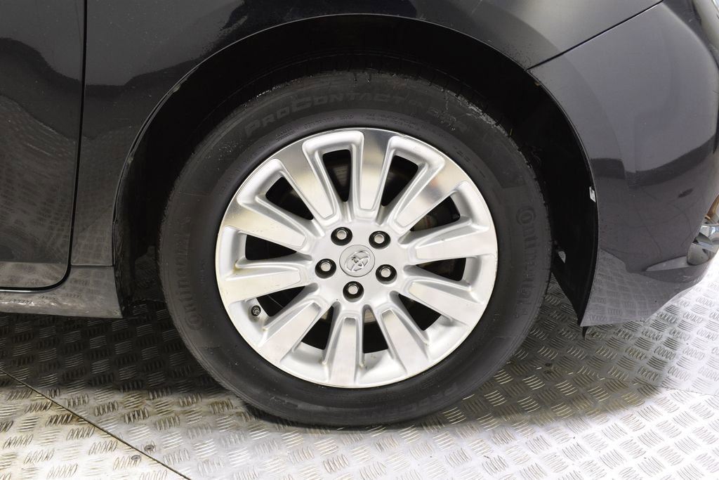 Used 2016 Toyota Sienna XLE image 36