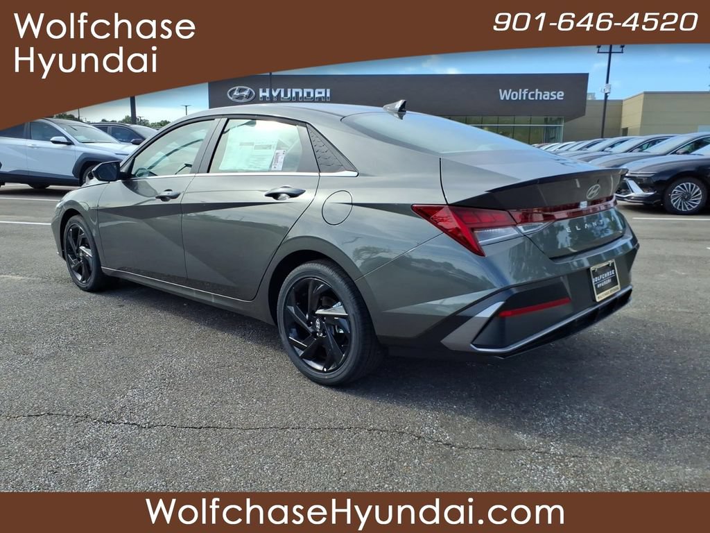 New 2026 Hyundai Elantra SEL Sport Premium FWD image 3