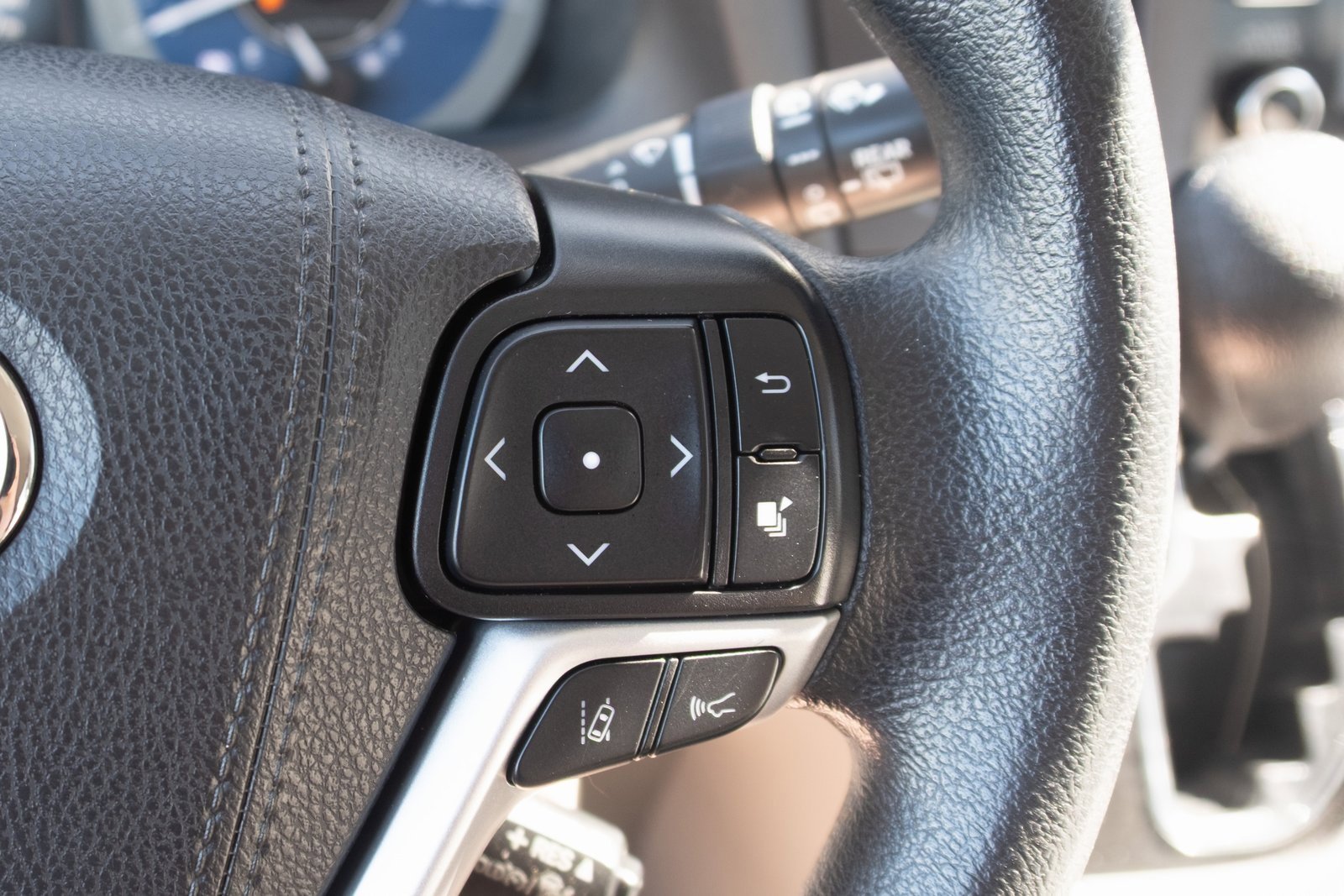 Used 2020 Toyota Sienna LE image 9