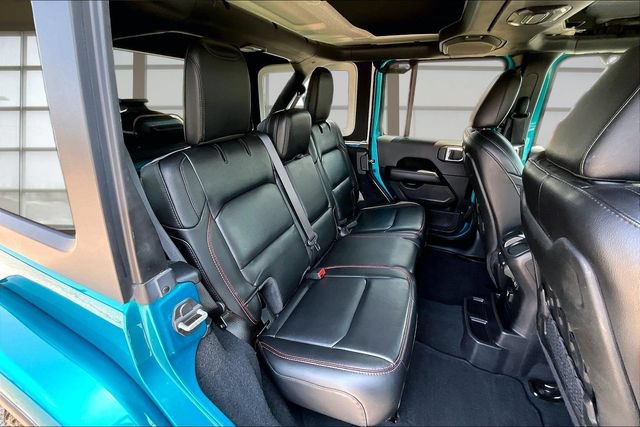 Used 2020 Jeep Wrangler Unlimited Rubicon w/ Dual Top Group AWD/4WD image 26