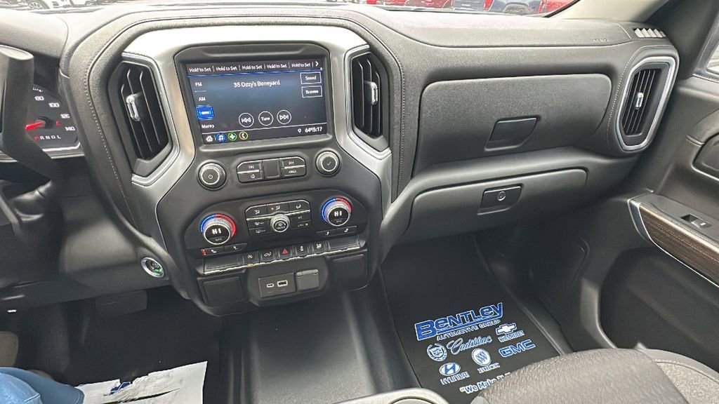 Used 2021 Chevrolet Silverado 1500 LT image 14