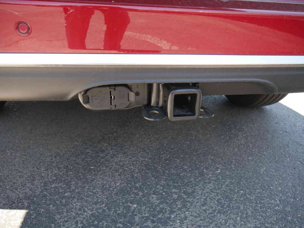 New 2027 Chrysler Pacifica Limited w/ Trailer Tow Group AWD/4WD image 9
