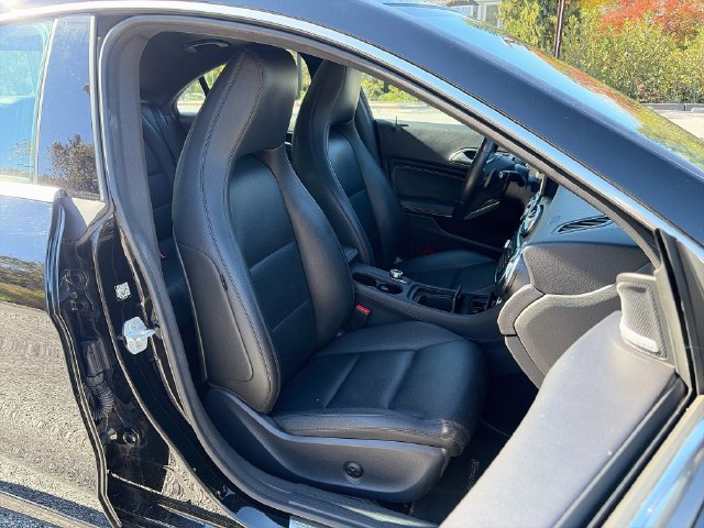 Used 2015 Mercedes-Benz CLA 250 4MATIC image 29