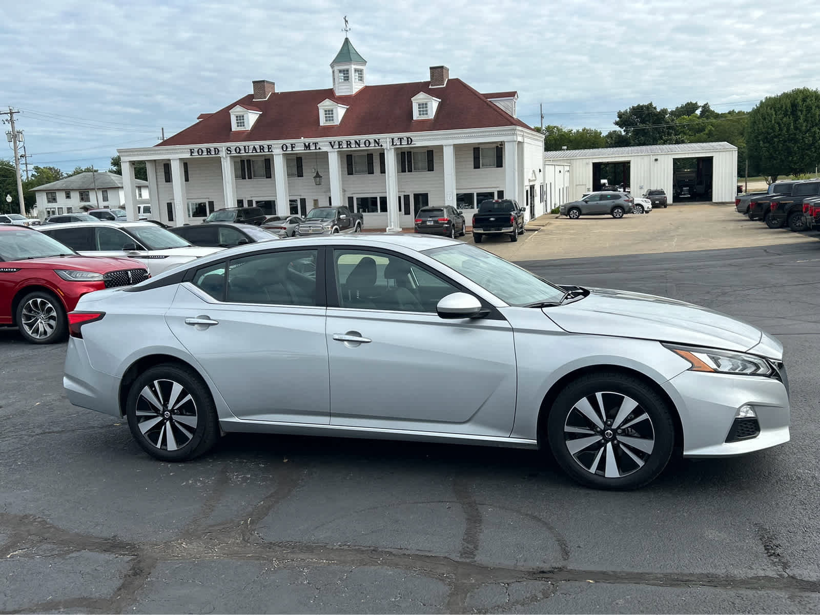 Used 2022 Nissan Altima 2.5 SV image 4