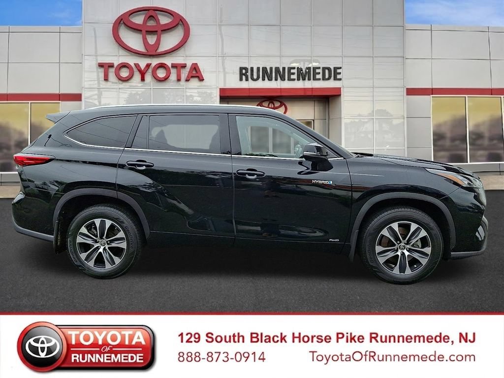 Certified 2020 Toyota Highlander XLE AWD/4WD image 7