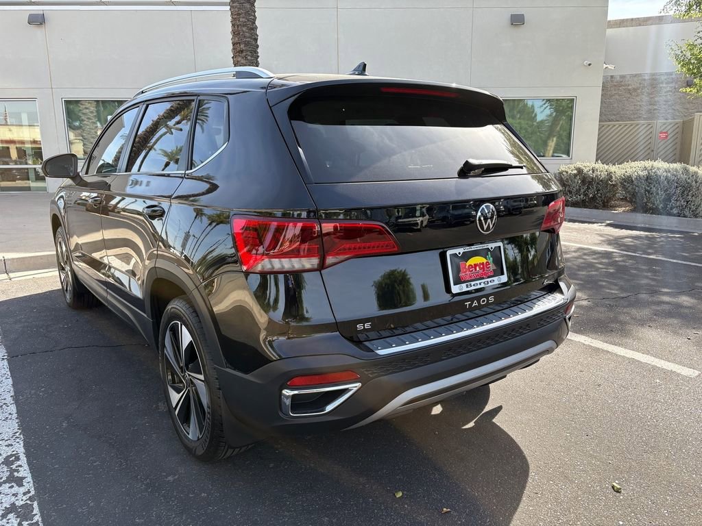 Used 2024 Volkswagen Taos SE AWD/4WD image 3