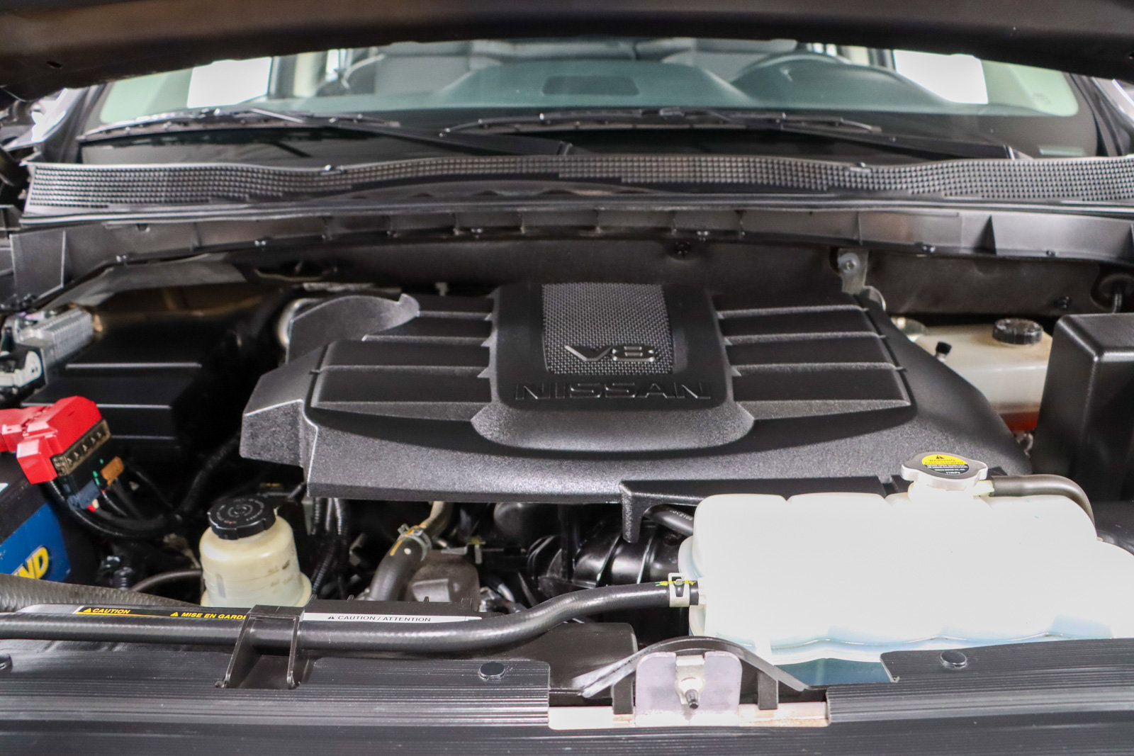 Used 2023 Nissan Titan SV image 31