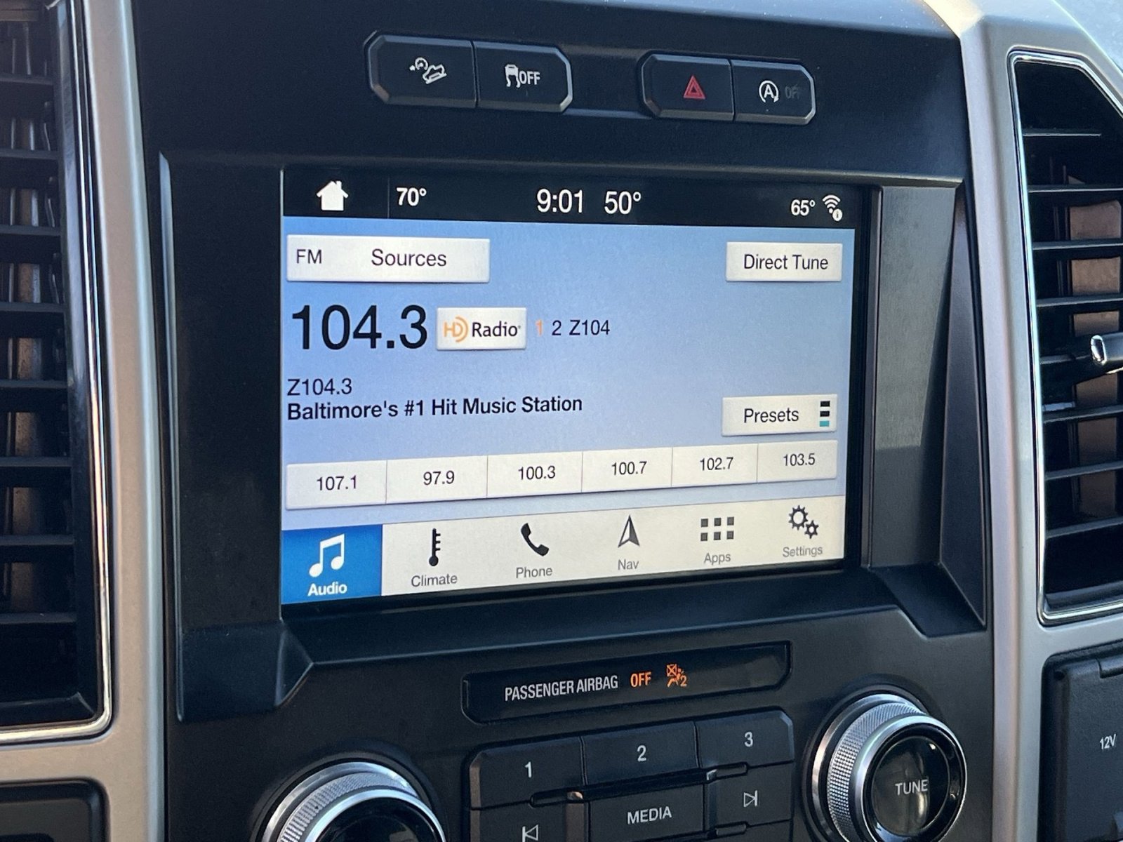 Used 2017 Ford F150 Lariat w/ Equipment Group 502A Luxury image 18