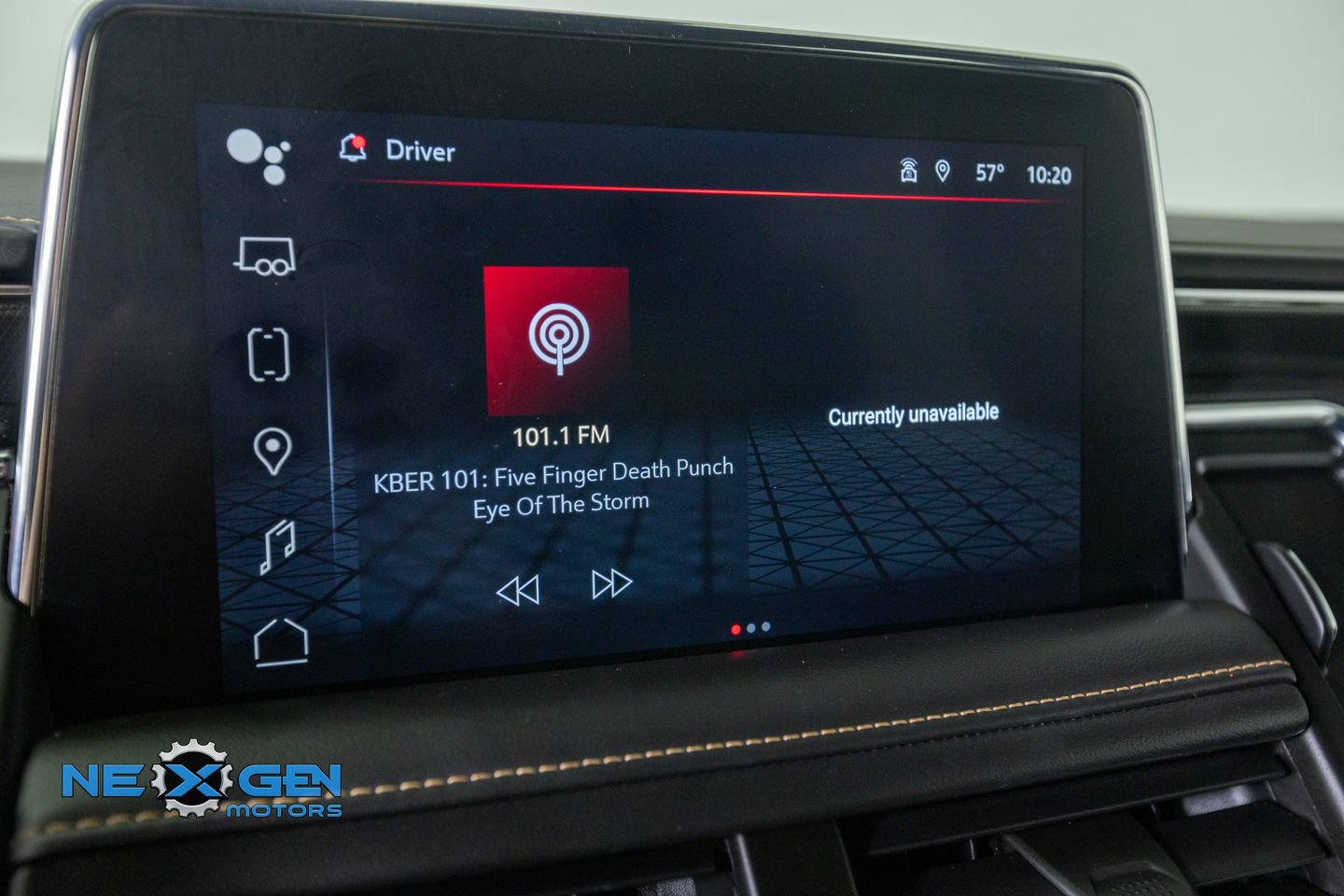 Used 2023 GMC Yukon XL AT4 w/ AT4 Premium Package AWD/4WD image 21