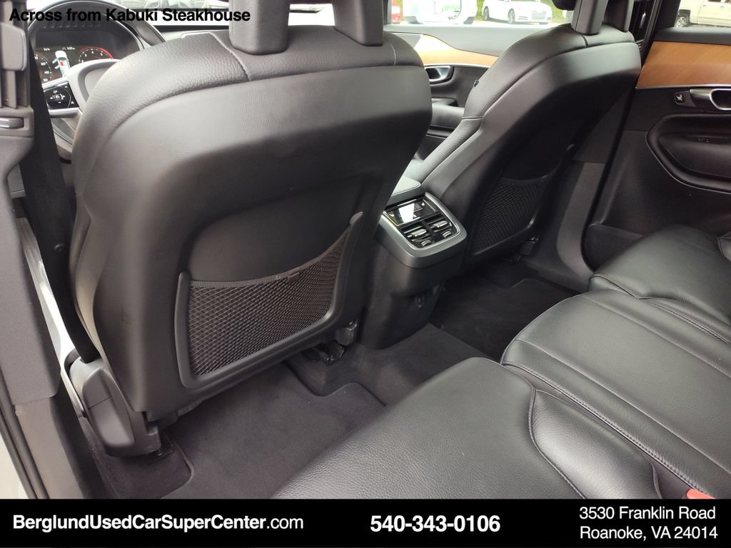 Used 2021 Volvo XC90 T6 Momentum w/ Advanced Package AWD/4WD image 16