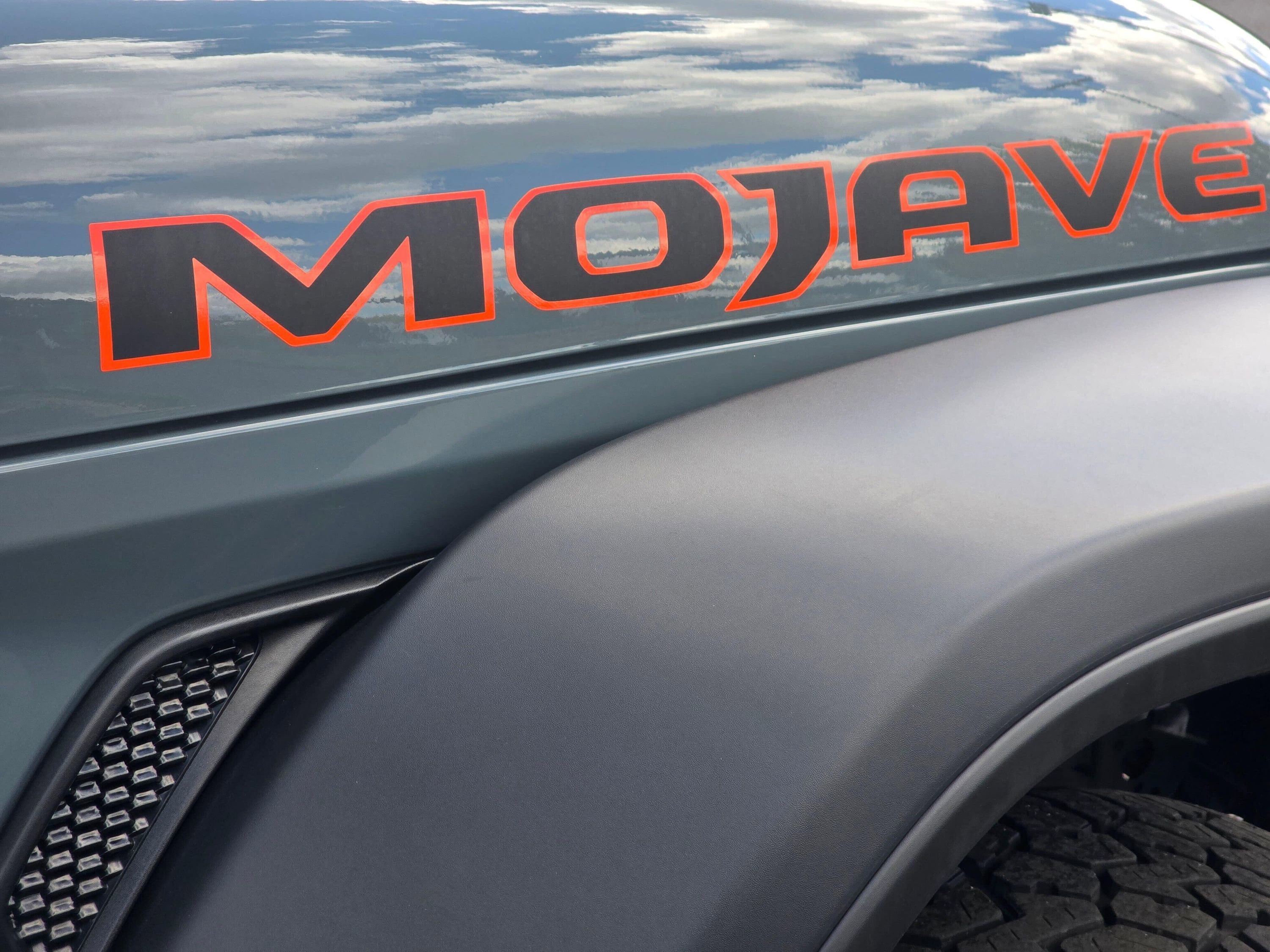 Used 2024 Jeep Gladiator Mojave w/ Convenience Group image 33