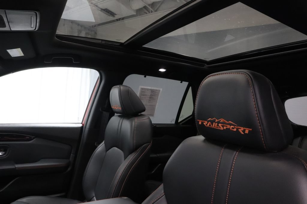 Used 2025 Honda Pilot TrailSport image 35