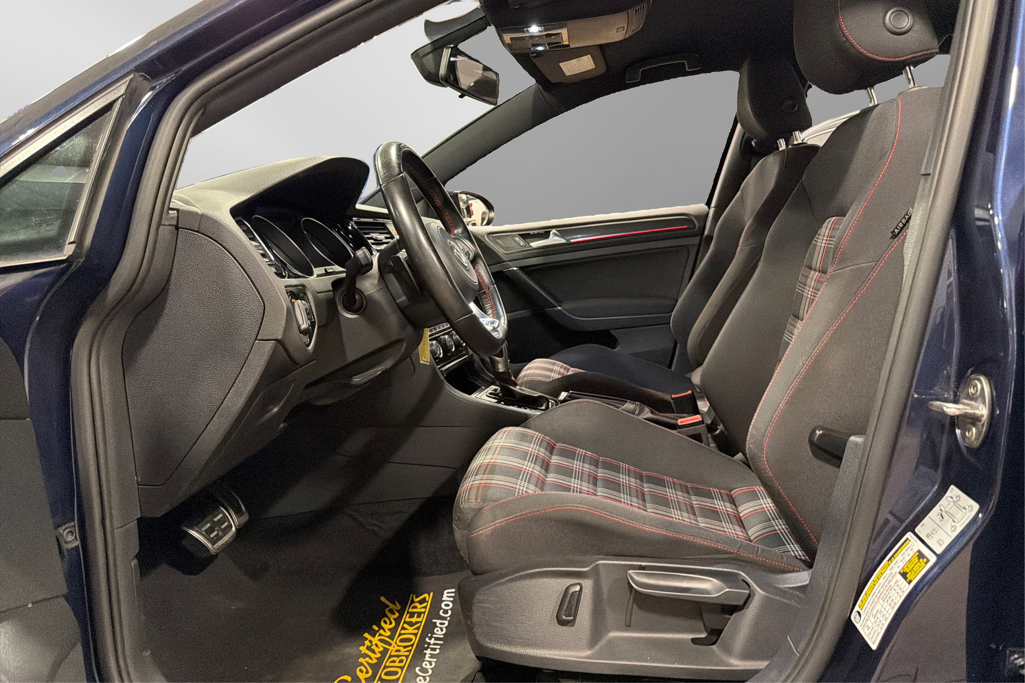 Used 2018 Volkswagen GTI S FWD image 18