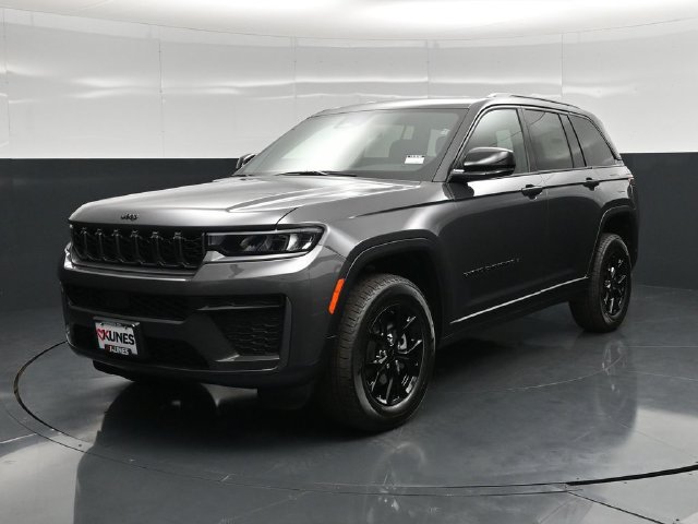 New 2026 Jeep Grand Cherokee Altitude AWD/4WD image 5