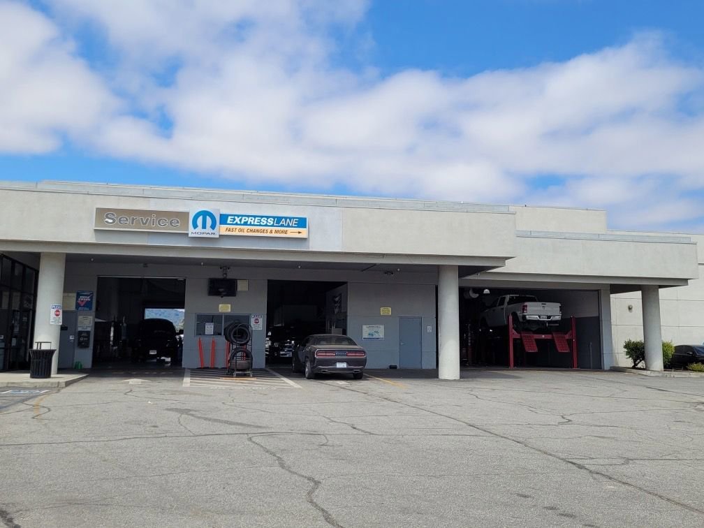 Used 2023 Jeep Grand Cherokee L Laredo image 32