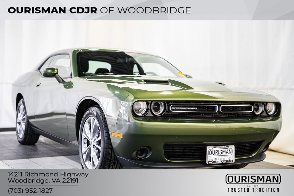 Certified 2023 Dodge Challenger SXT image 1